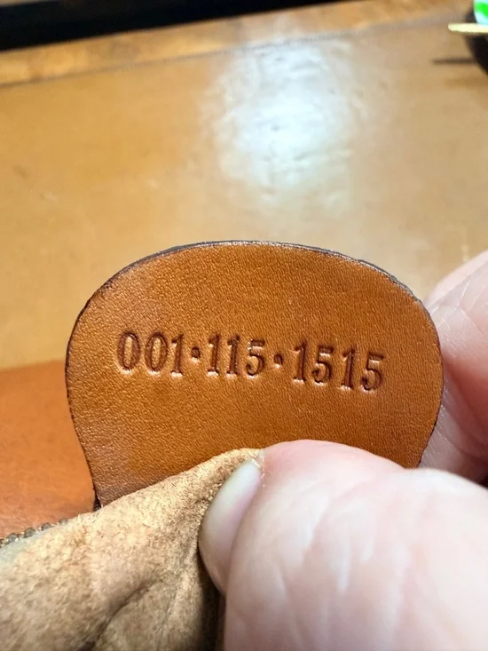 Gucci Leather Crossbody Bag with Sherry Web and Leather Strap - Picture 12 of 16